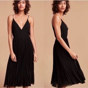 Like New/NWOT Aritzia Wilfred Beaune / Twirl Dress in Black Size L